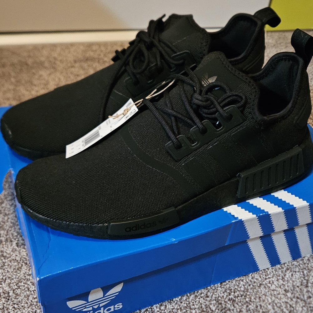 Adidas NMD_R1 Men's Black Sneakers